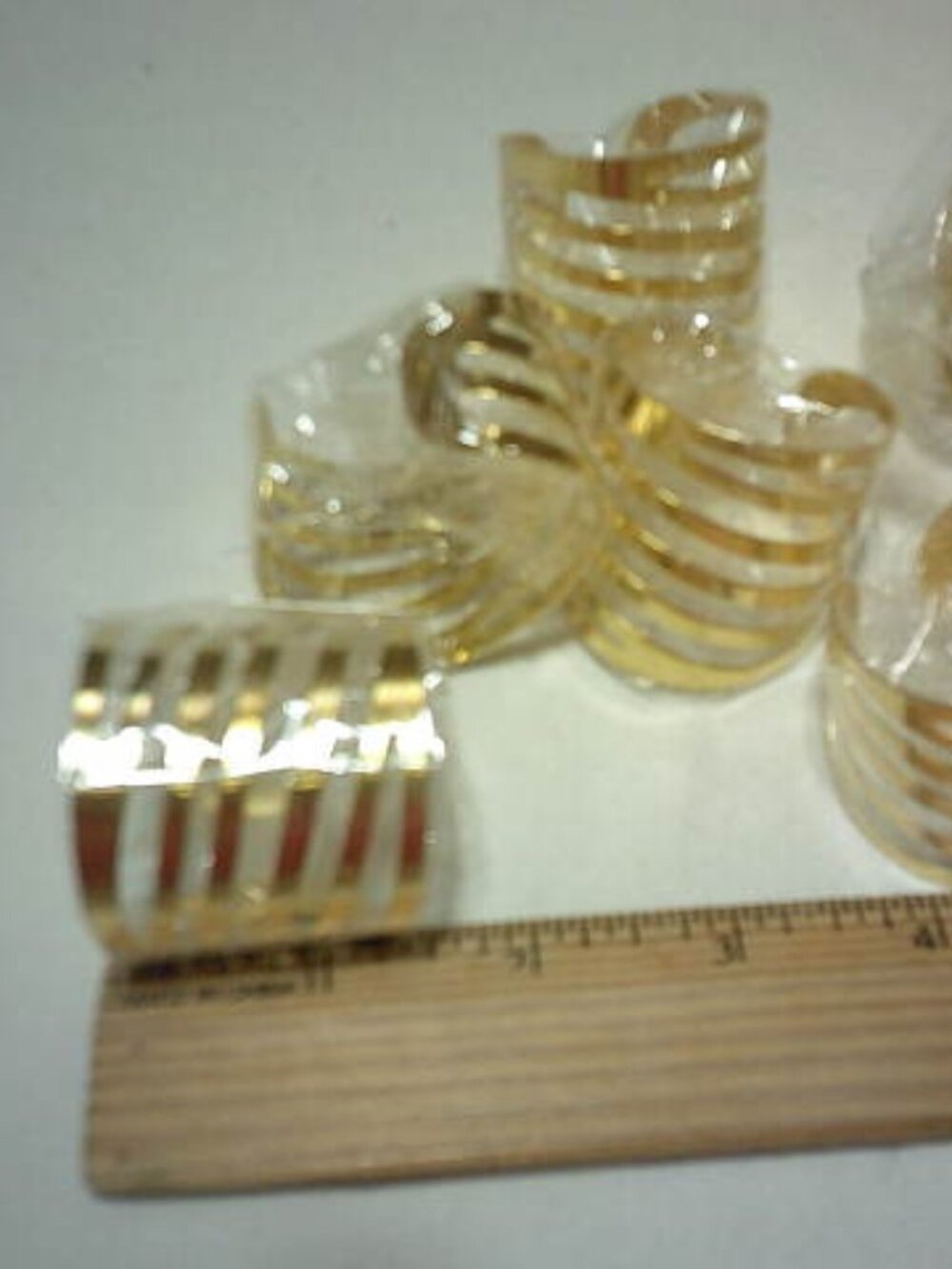 NEW LOT OF 6 SHINEY GOLD METAL NAPKING RING HOLDERS 1.5 BY 1.5 INCHES 🎁